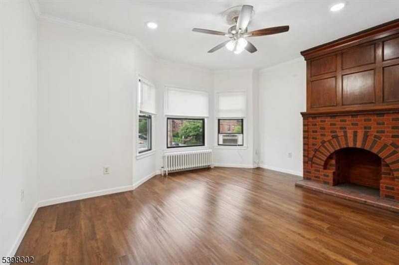 350 Arlington Ave #1 - Photo 2 of 10