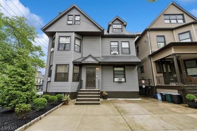 350 Arlington Ave #1 - Photo 7 of 10