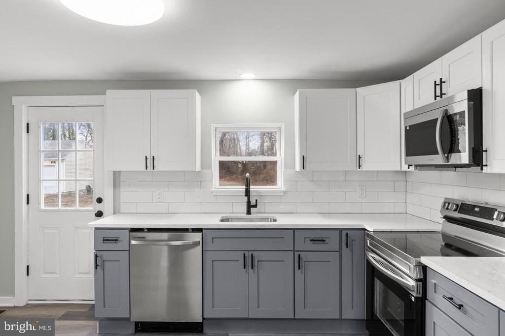 47 S Academy St - Photo 4 of 15