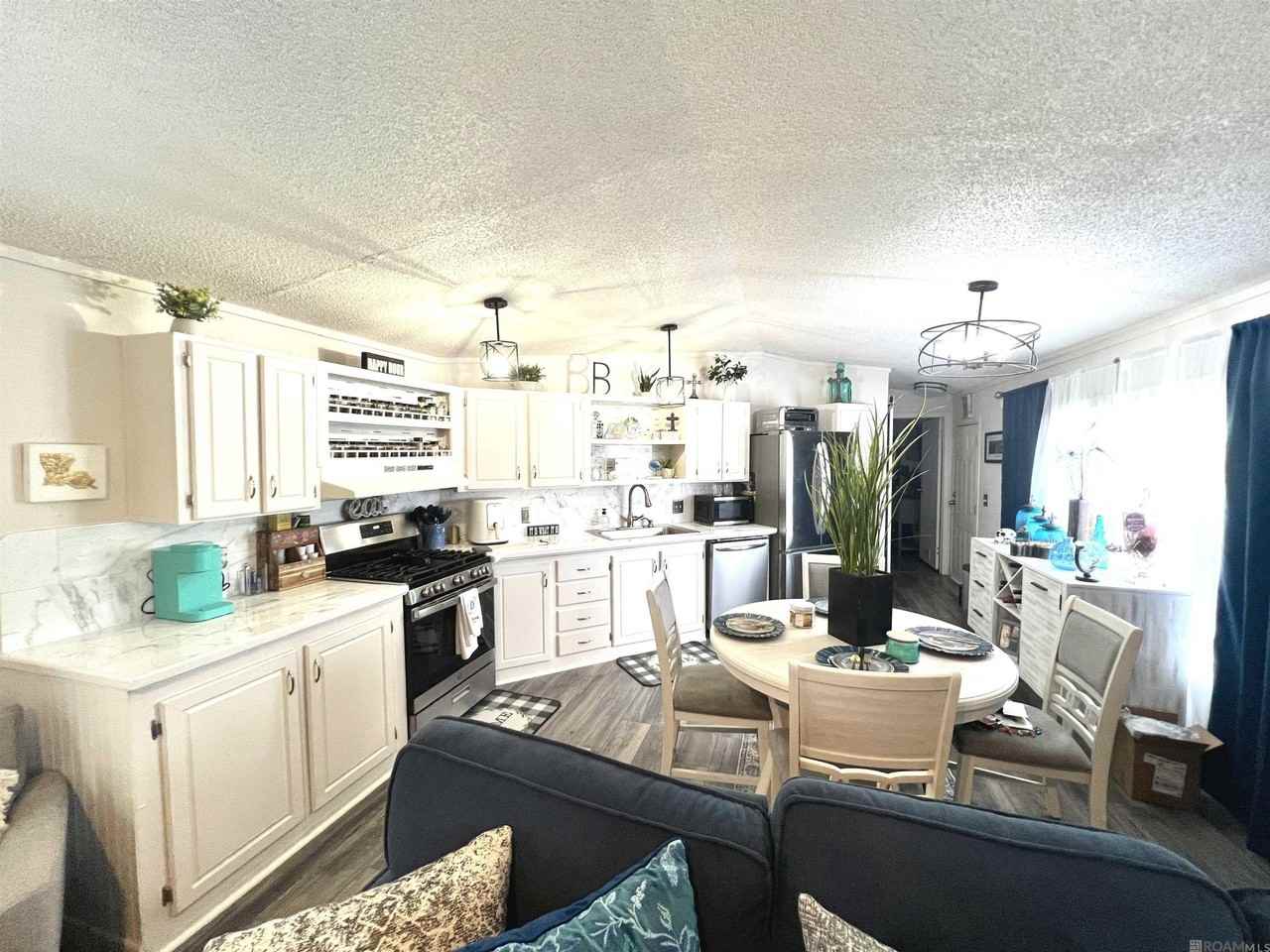 11710 Parkland Dr S - Photo 5 of 19