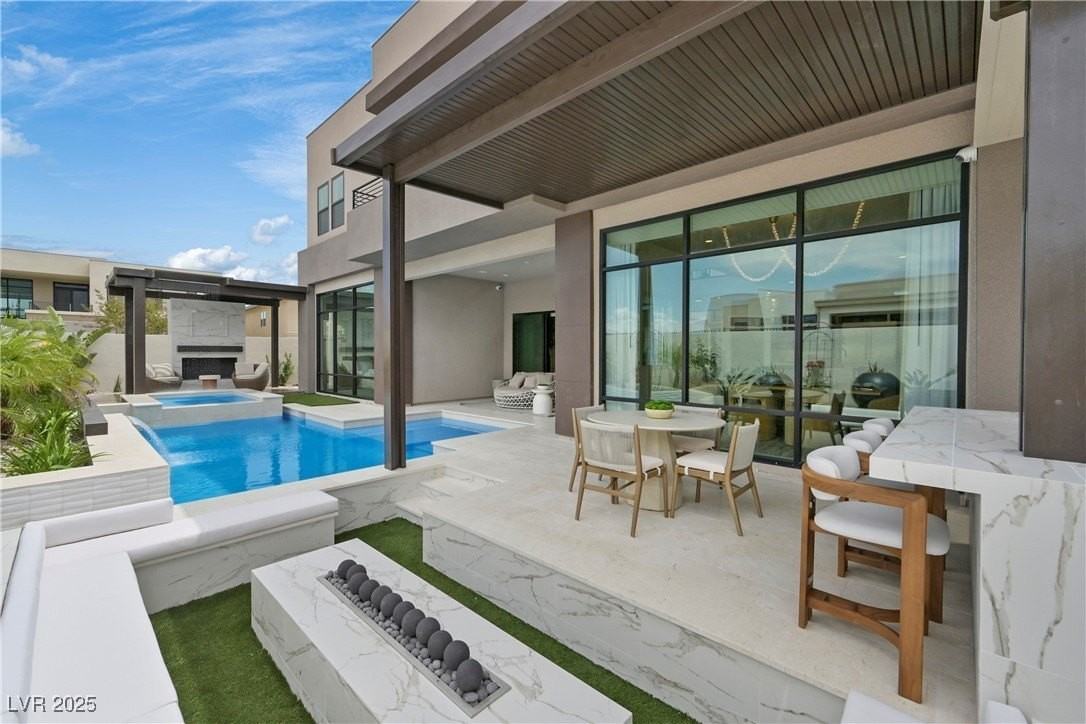 10718 Desert Heights Ave - Photo 2 of 16