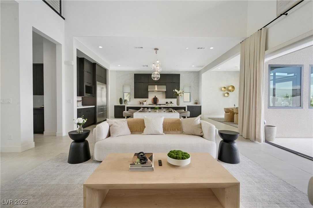 10718 Desert Heights Ave - Photo 6 of 16