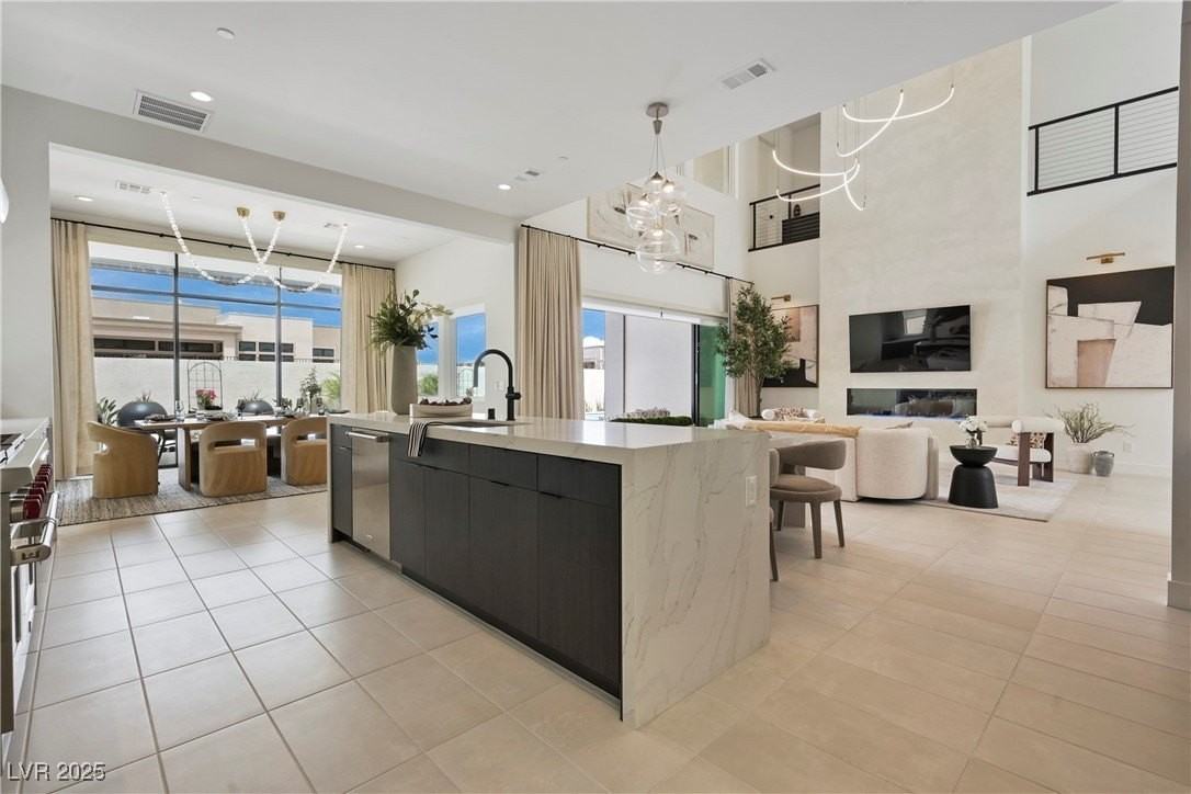 10718 Desert Heights Ave - Photo 7 of 16