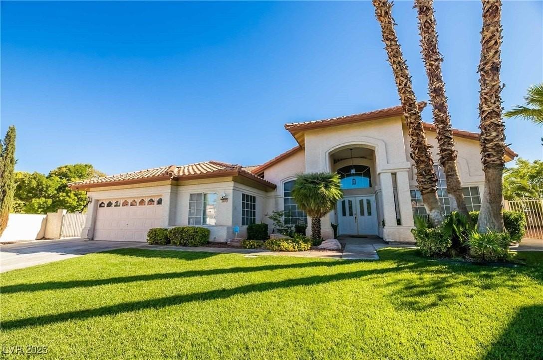 1400 Castle Crest Dr - Photo 3 of 50