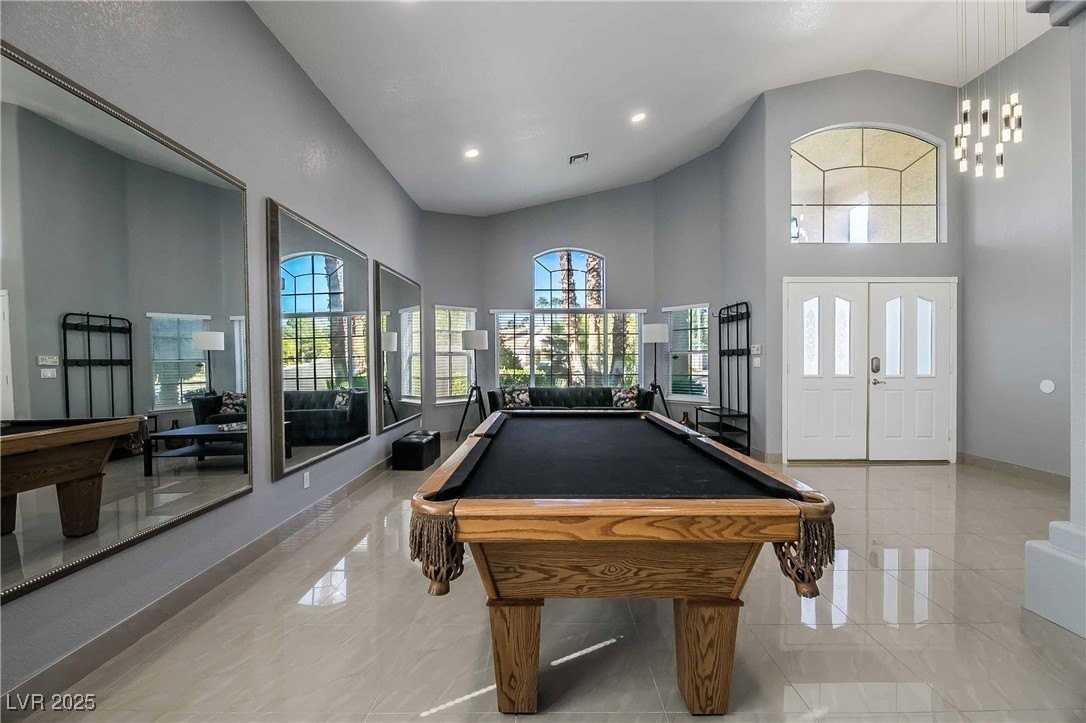 1400 Castle Crest Dr - Photo 5 of 50