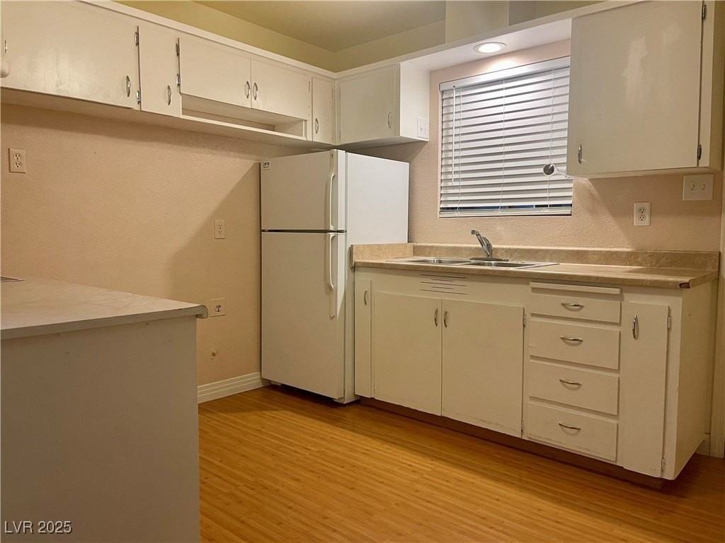 525 Hopi Pl - Photo 2 of 9