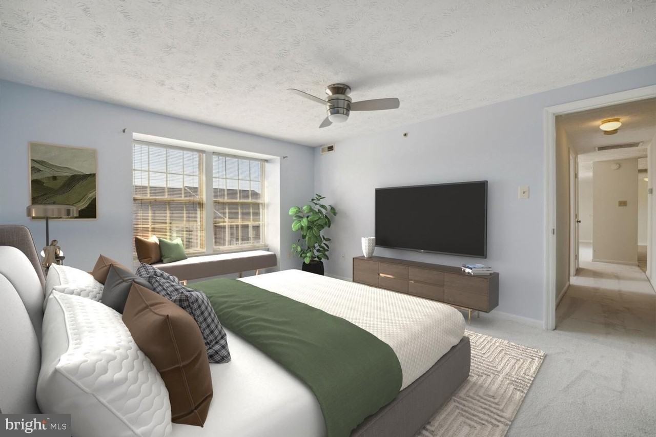 303 Palmspring Dr - Photo 5 of 21