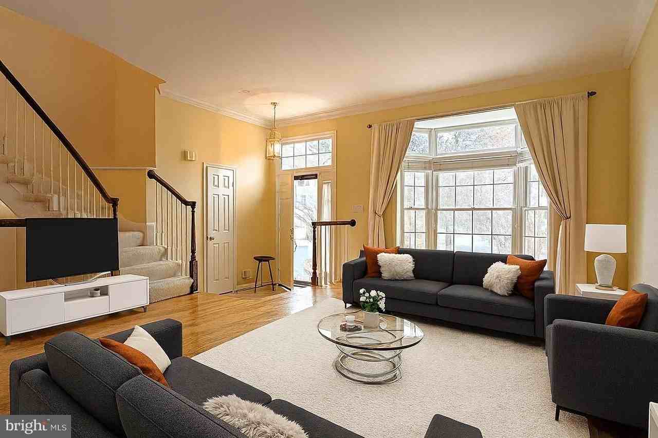 1379 Heritage Oak Way - Photo 5 of 44