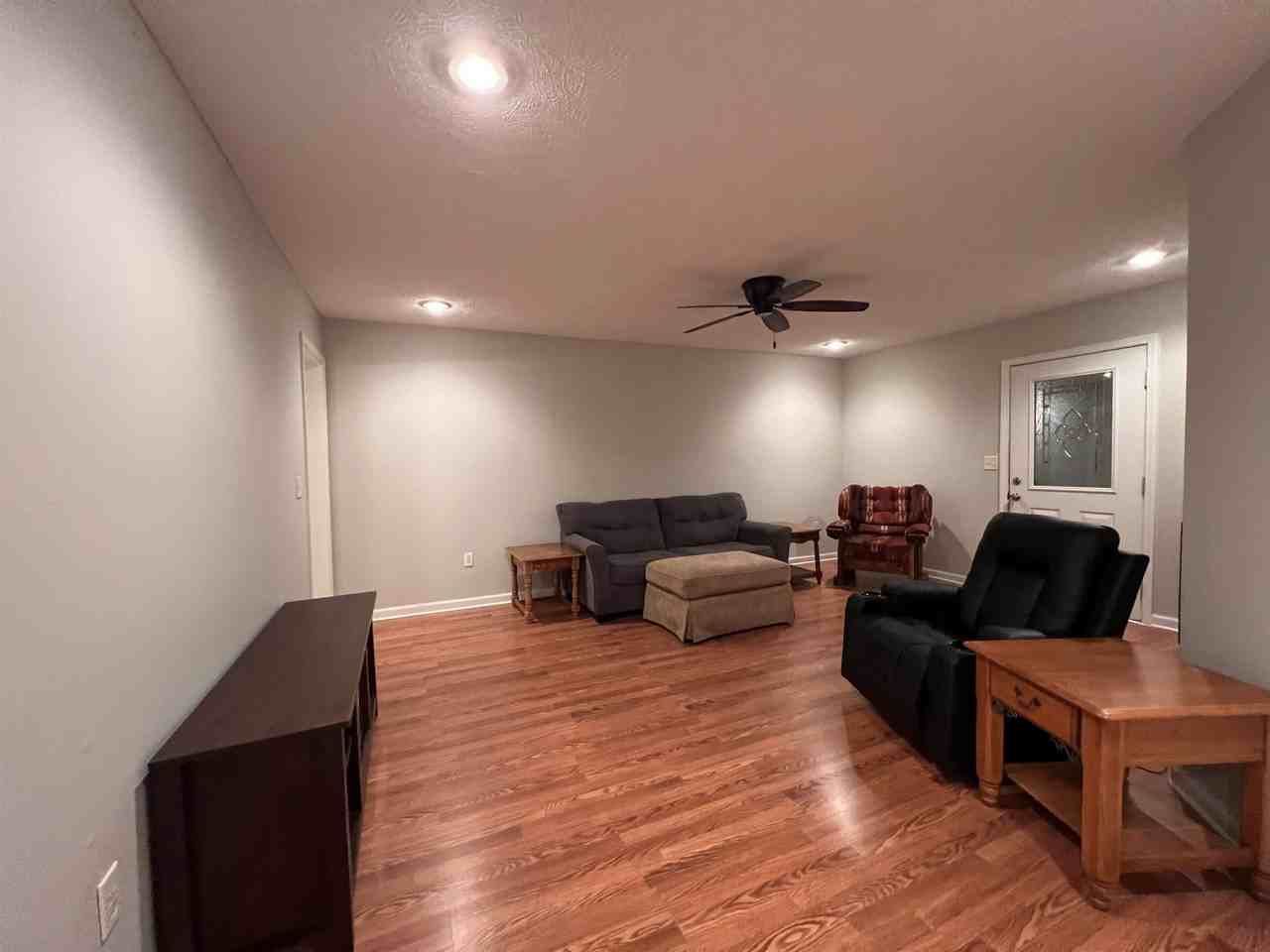 671 Jenny Street - Photo 5 of 21