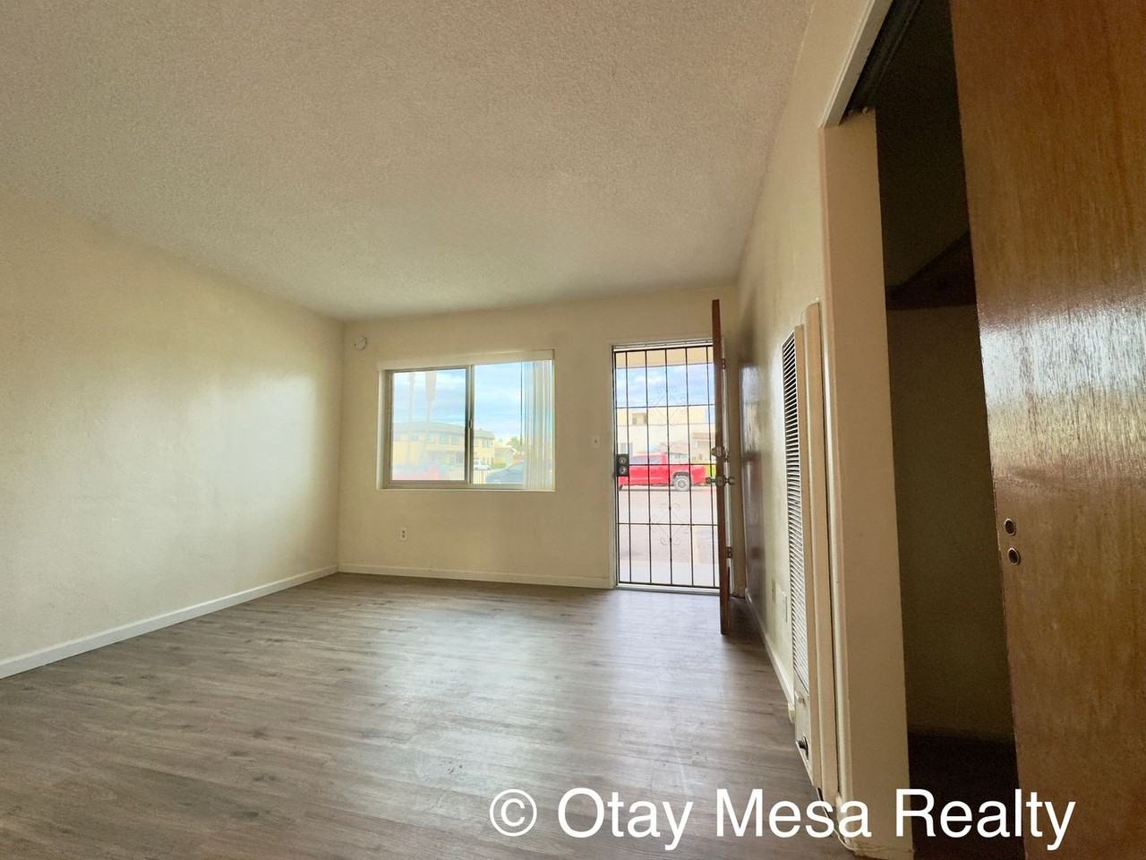 970 Seacoast Drive - Photo 4 of 6