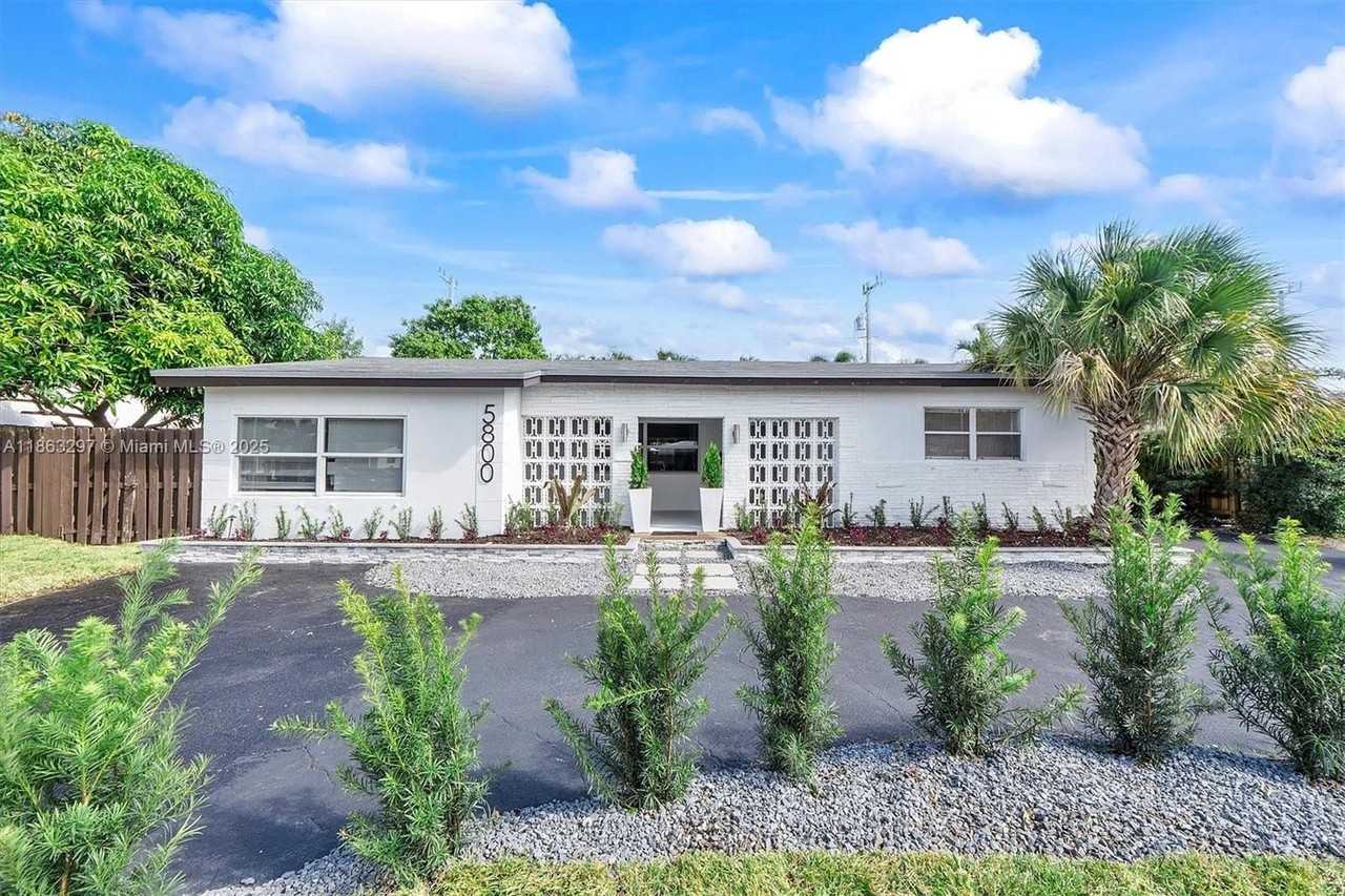 5800 Ne 18th Ave #0 - Photo 2 of 49