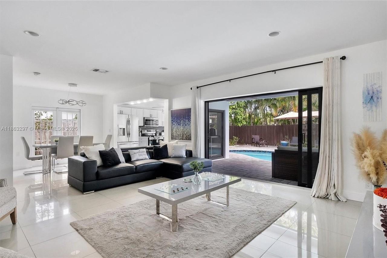 5800 Ne 18th Ave #0 - Photo 3 of 49