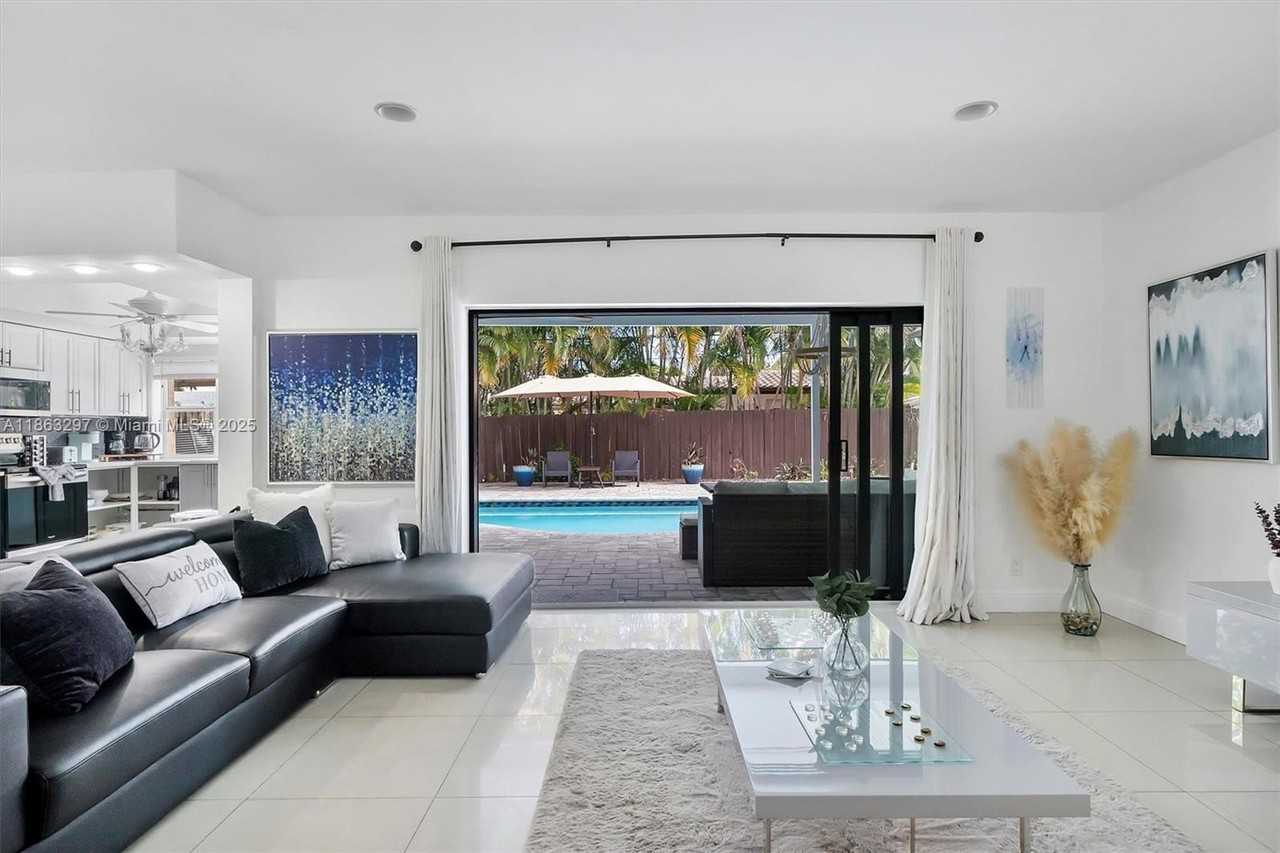 5800 Ne 18th Ave #0 - Photo 4 of 49