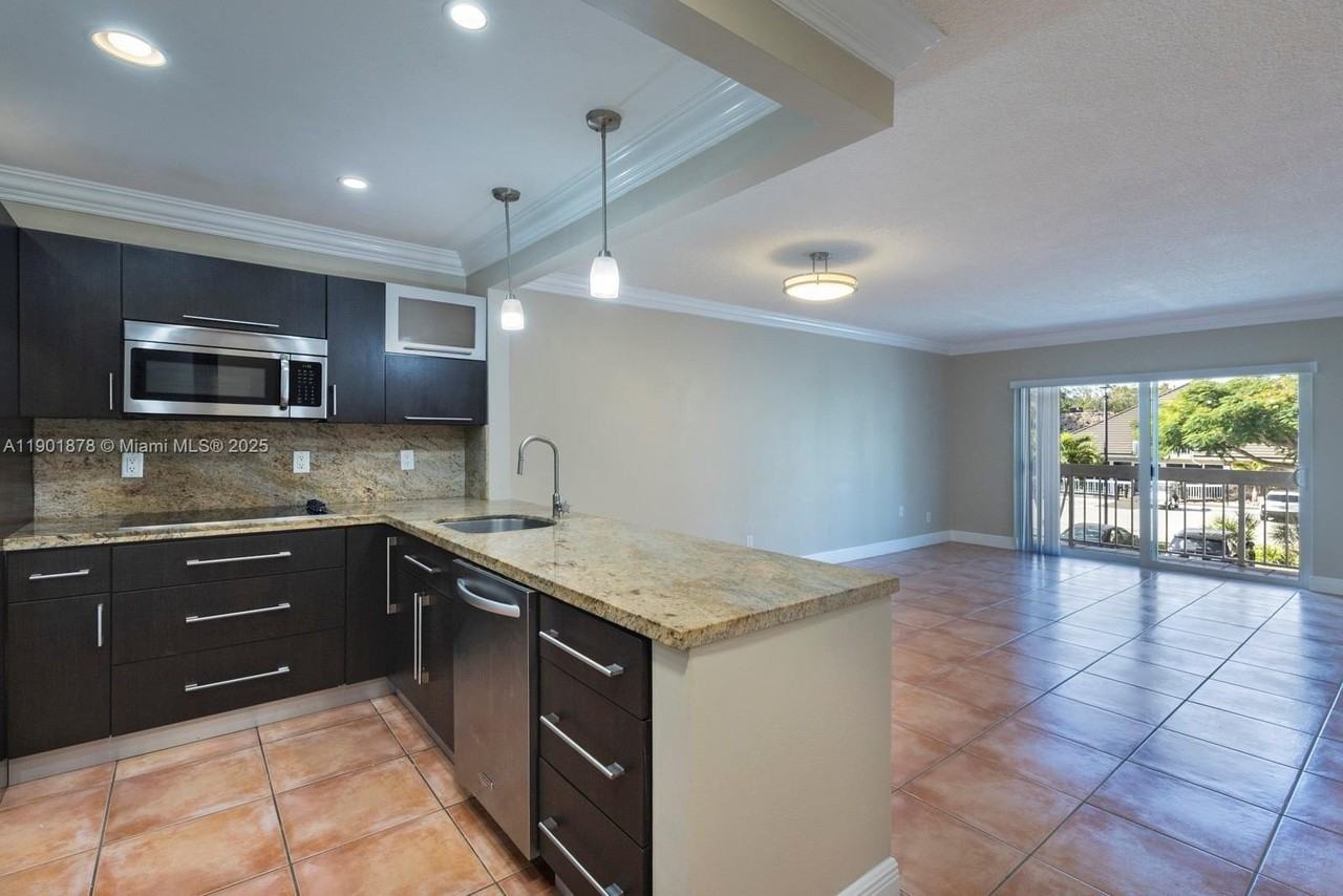 7701 Camino Real #A202