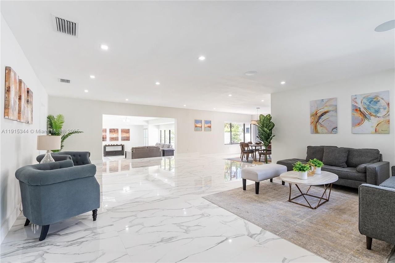 1600 Micanopy Ave - Photo 3 of 25