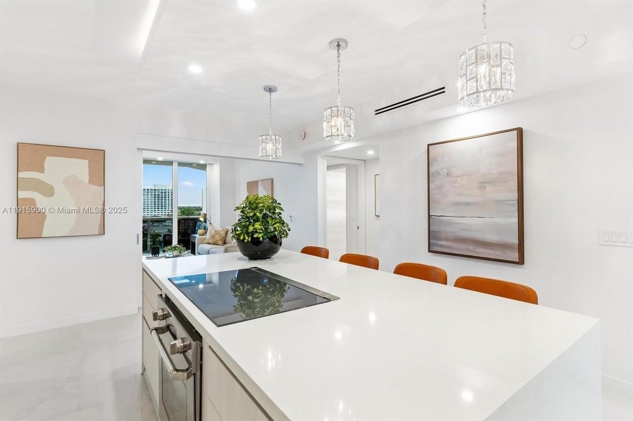 3200 Galt Ocean Drive #702 - Photo 7 of 26