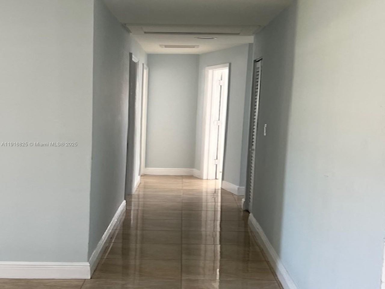 4281 Ne 13th Ave - Photo 7 of 14