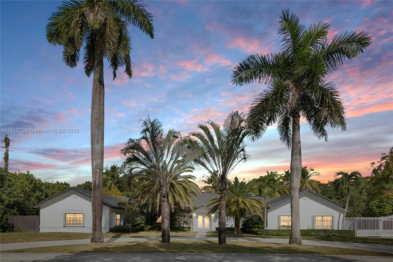 7675 Sw 132nd St #0 - Photo 2 of 17