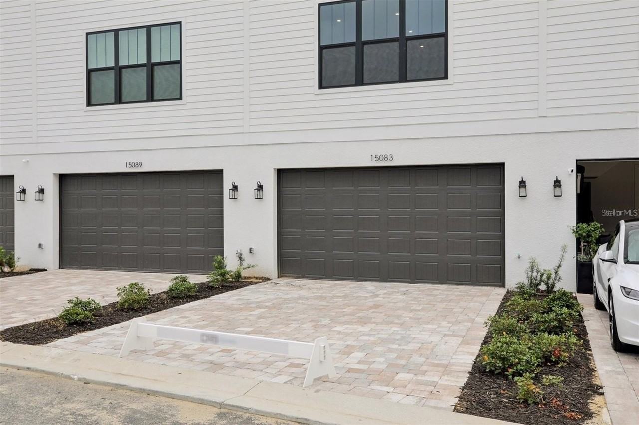 15083 Grove Lake Dr - Photo 2 of 21