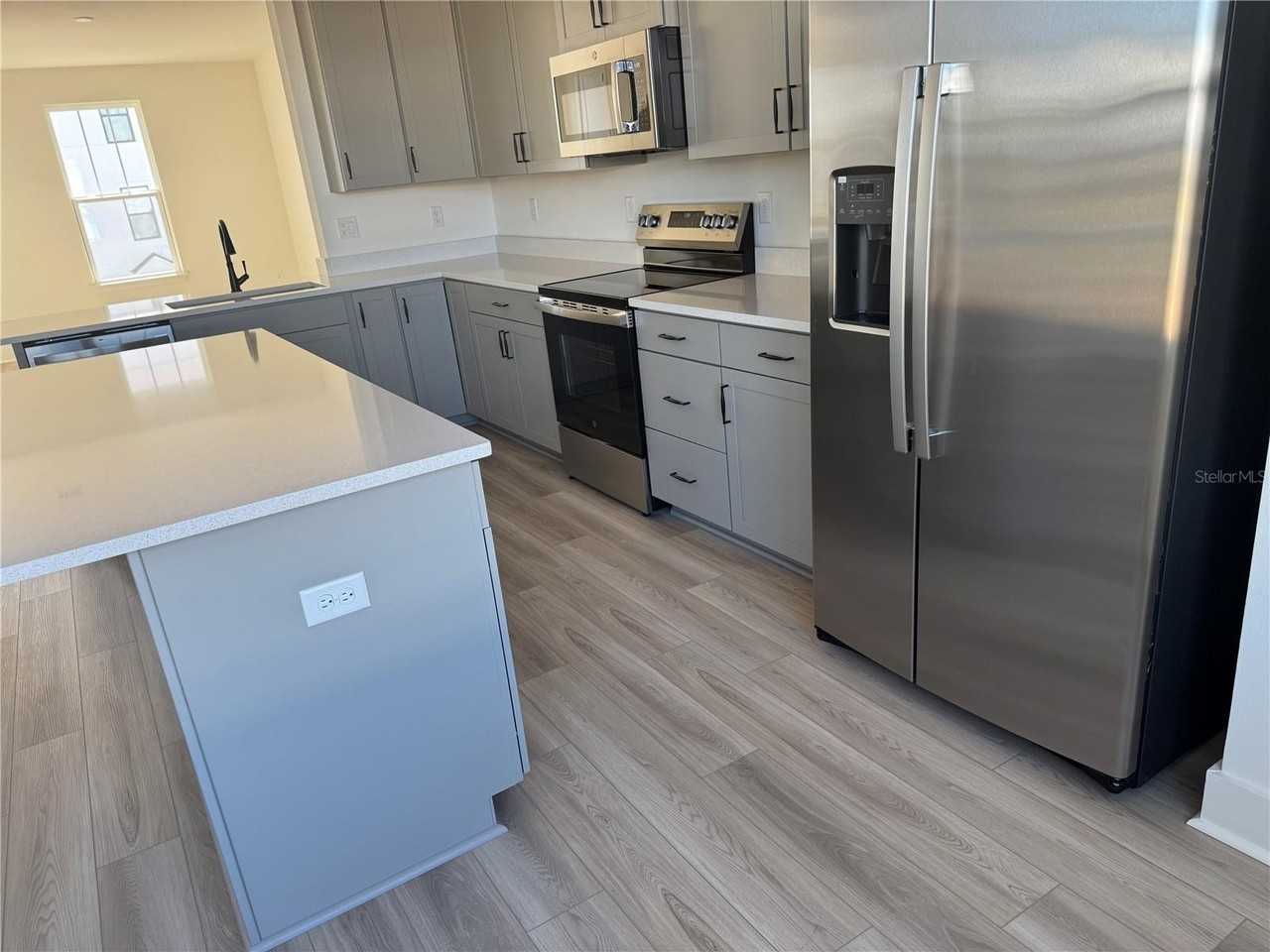 15083 Grove Lake Dr - Photo 5 of 21