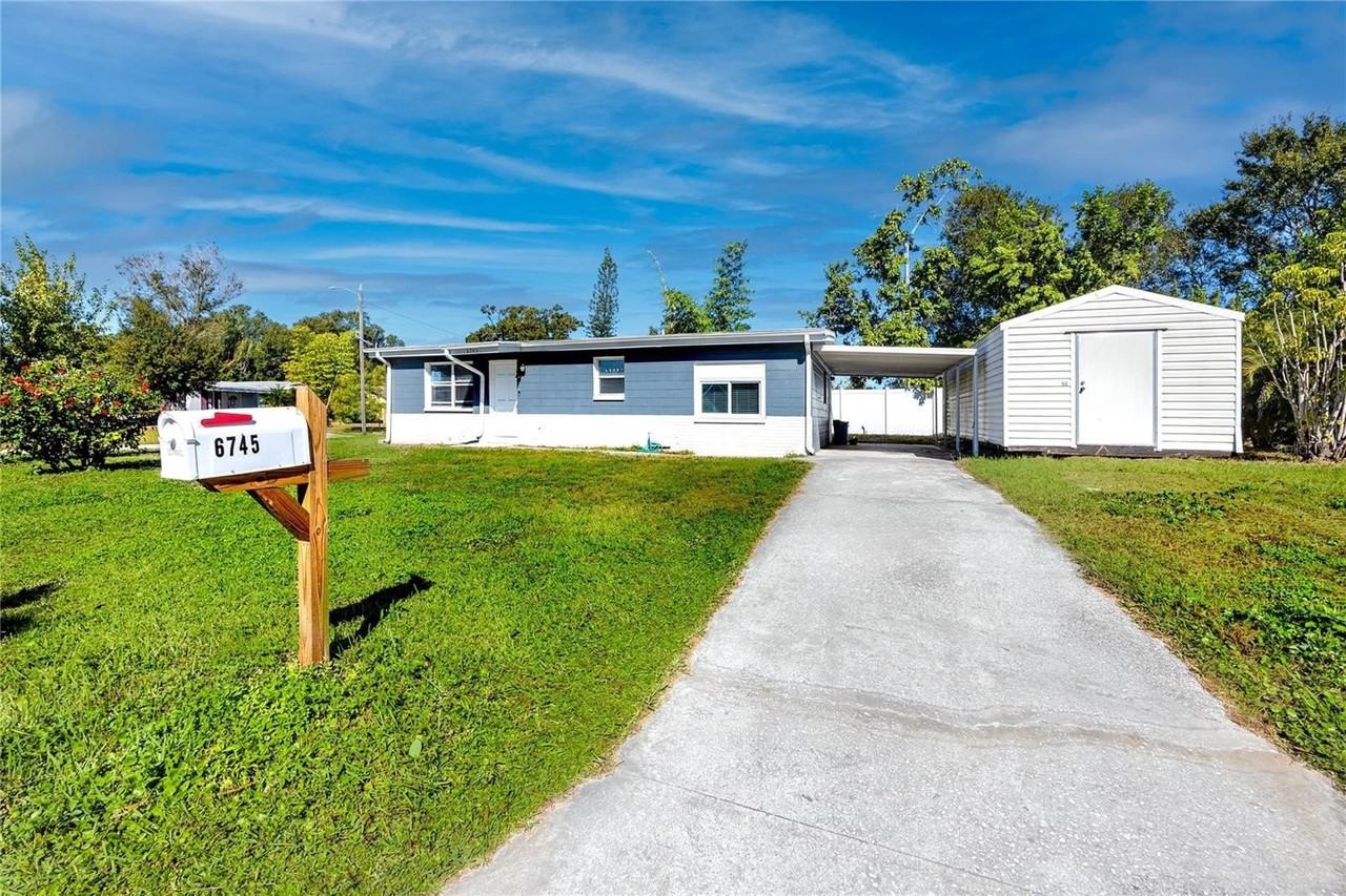 6745 88th Ave N