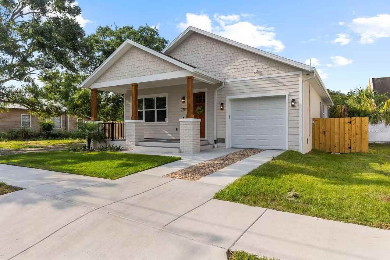 2407 Harper St - Photo 3 of 34