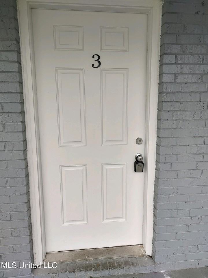 3907 Branch St Apt 1-8 #1-8 - Photo 4 of 15