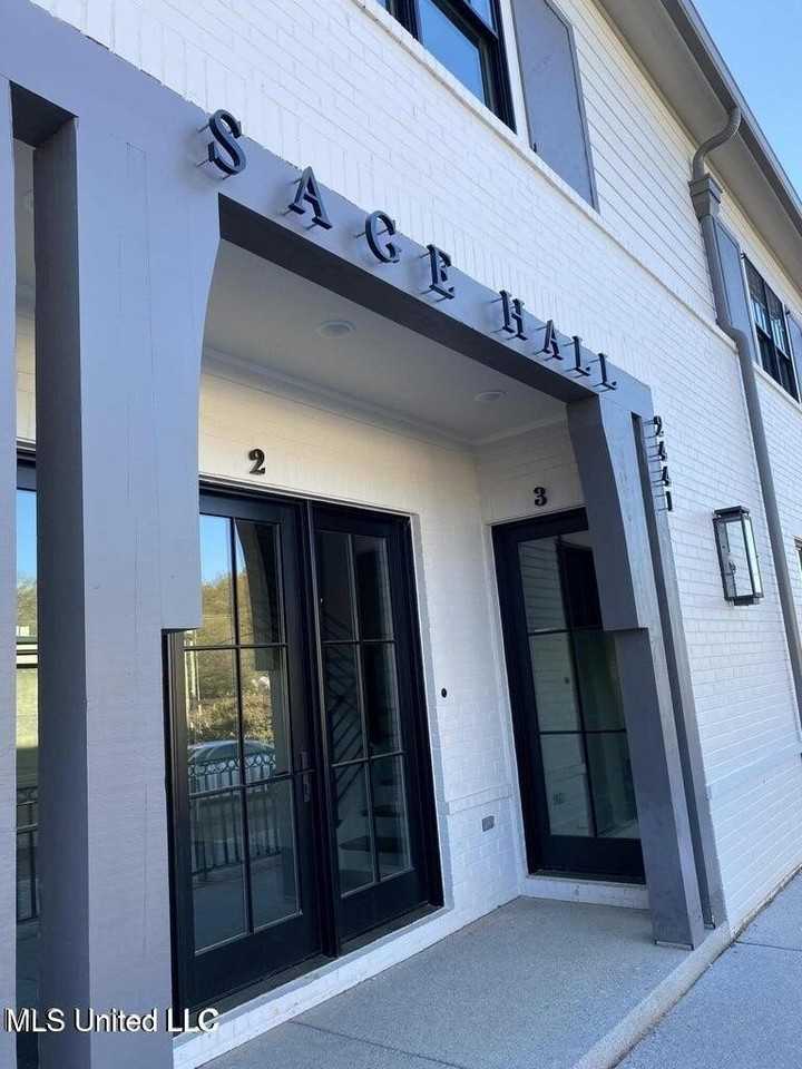 2441 Memphis St Apt 3 #3