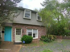 featured image of 1235 Linden Place