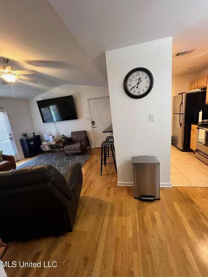 2421 Beachview Drive #B7 - Photo 5 of 14