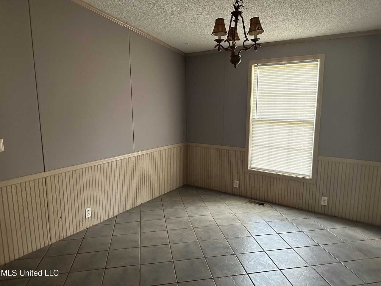 6601 Woodlake Lane - Photo 4 of 22