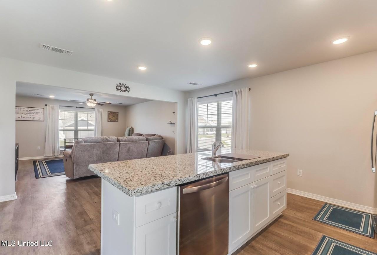 14799 Audubon Lake Blvd - Photo 7 of 29