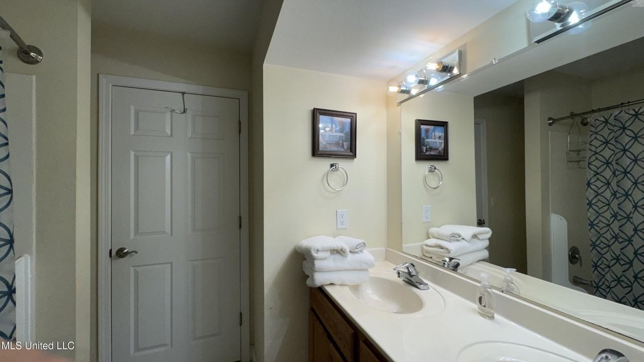 1664 Beach Blvd #F103 - Photo 6 of 12