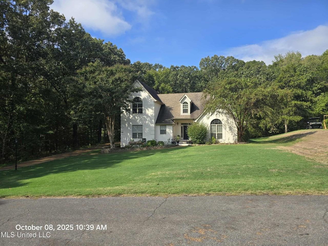 3583 College Bluff - Photo 2 of 26