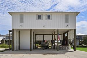 featured image of 4021 Bluejay Street