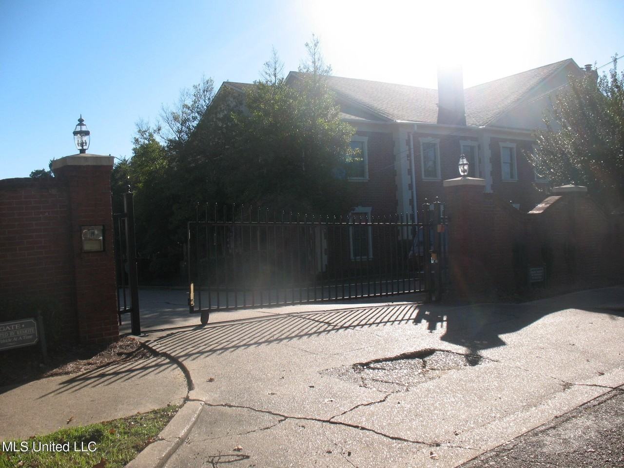 907 Morningside St Apt B1 #B1 - Photo 3 of 20