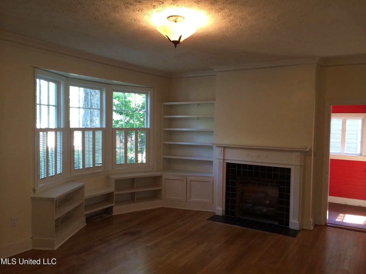 4056 Redwing Ave - Photo 2 of 18