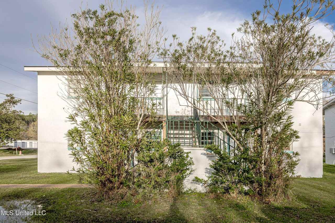 8429 Mississippi Highway 613 #2 - Photo 2 of 47