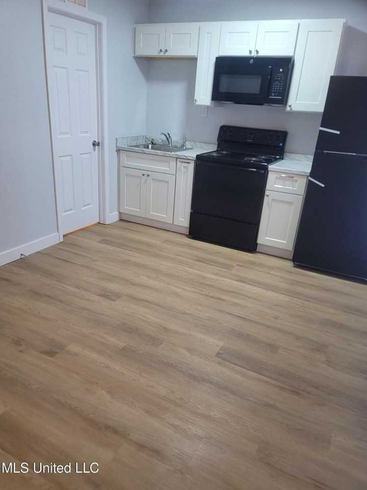 511 32nd St Lot 104 #104 - Photo 2 of 8