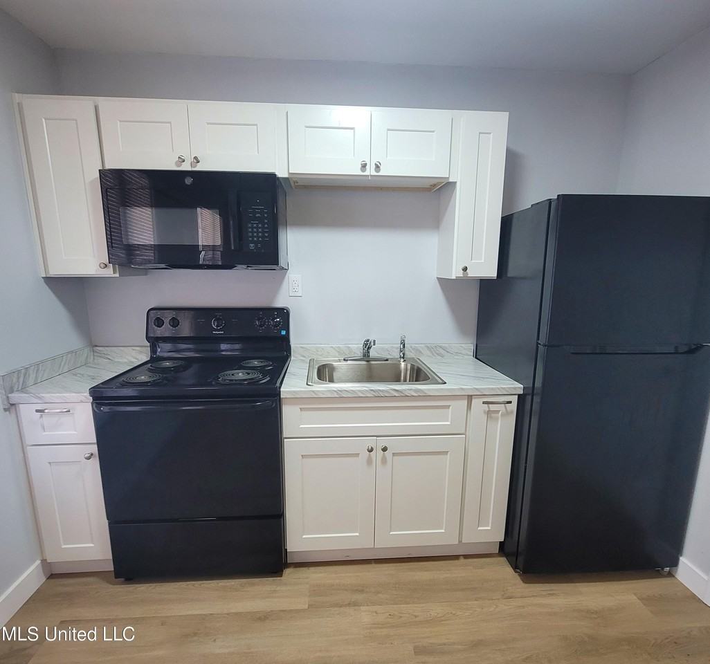 511 32nd St Lot 3 #3 - Photo 2 of 6