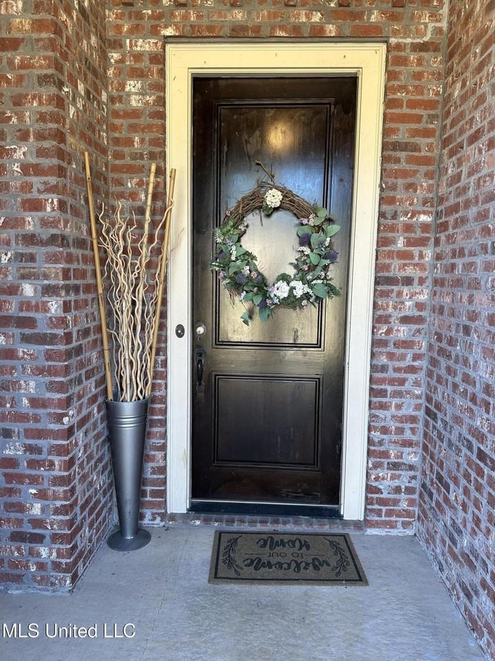 101 Cedar Green Cv - Photo 3 of 19