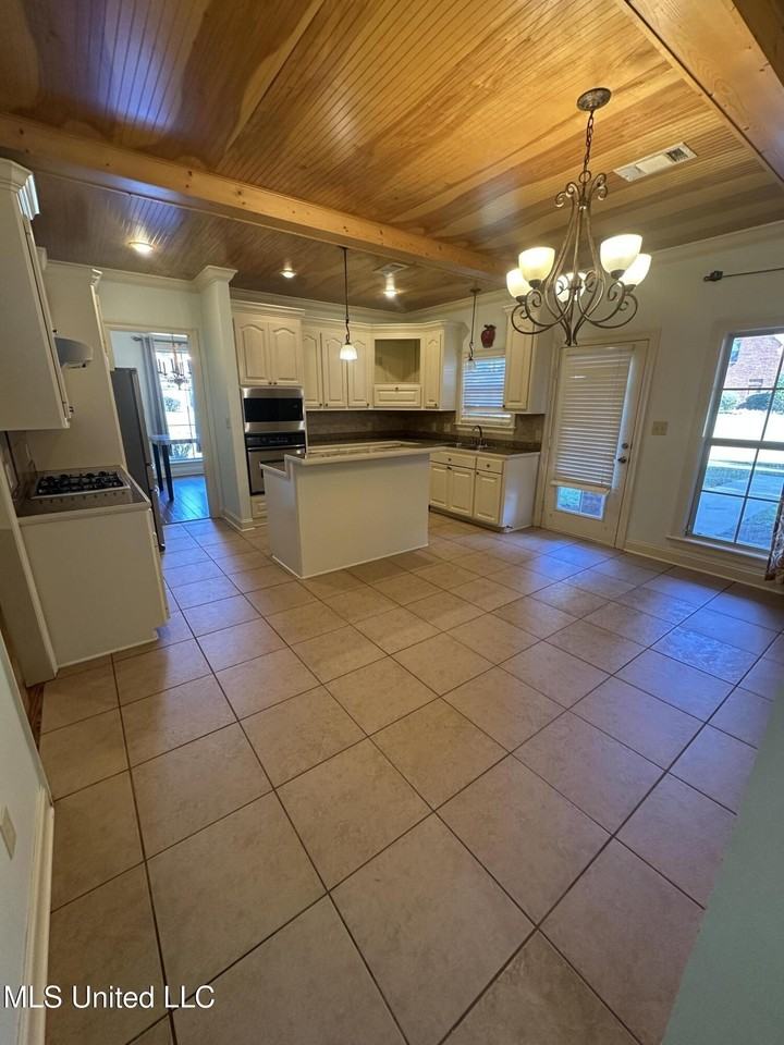 101 Cedar Green Cv - Photo 7 of 19