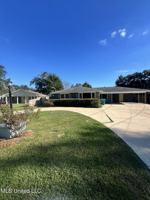 featured image of 471 Glen Valley Way