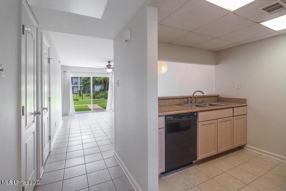 3230 Cumberland Rd Apt 39 #39 - Photo 2 of 22