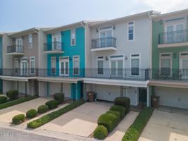 featured image of 25 Oak Street