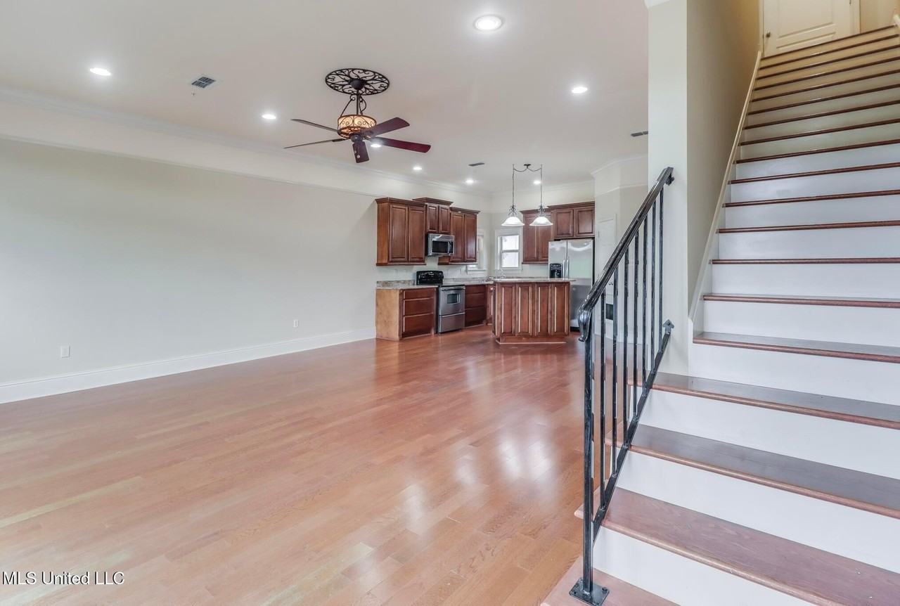 25 Oak Street - Photo 6 of 25