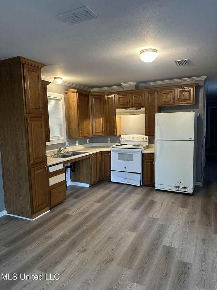 9101 Travis Avenue - Photo 2 of 8