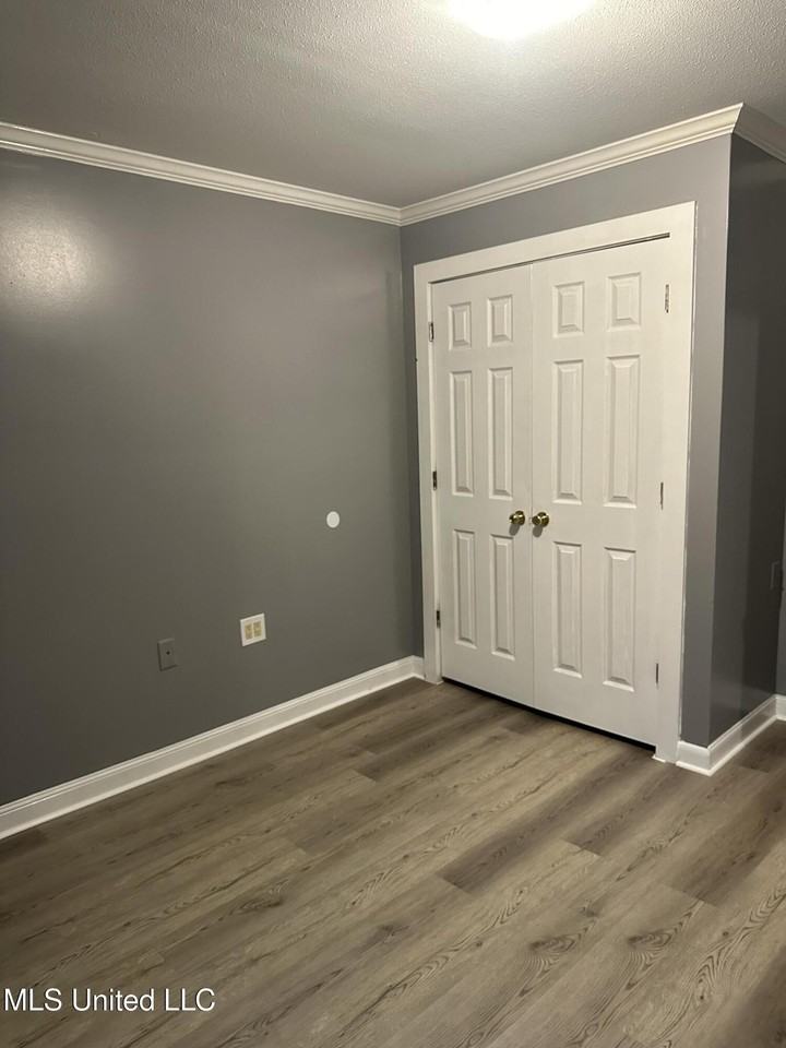 9101 Travis Avenue - Photo 6 of 8