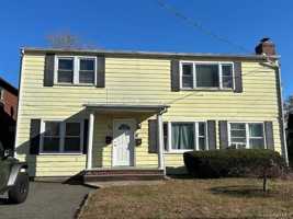 featured image of 54 Hickory Road #2ndFL