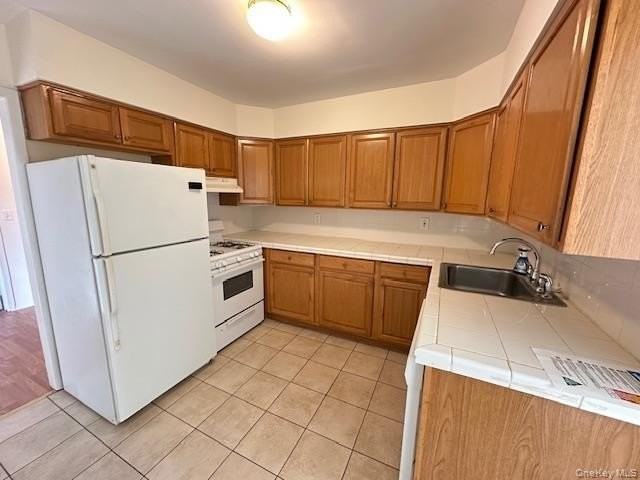 54 Hickory Rd 2nd Fl #2ndFL - Photo 5 of 13